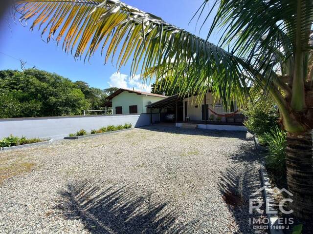 #0107 - Casa para Venda em Balneário Barra do Sul - SC