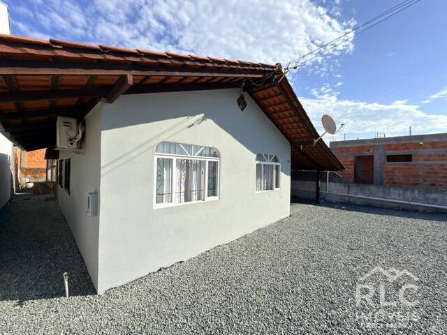 Casa para Venda em Balneário Barra do Sul - 2