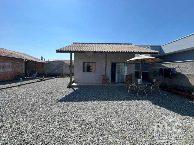 Casa para Venda em Balneário Barra do Sul - 2