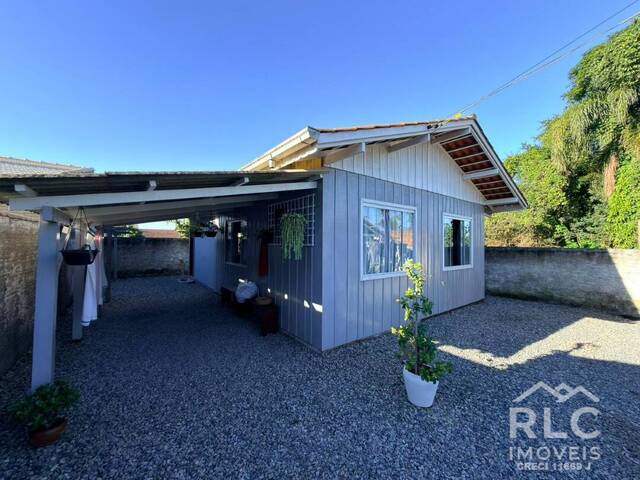 #0205 - Casa para Venda em Balneário Barra do Sul - SC