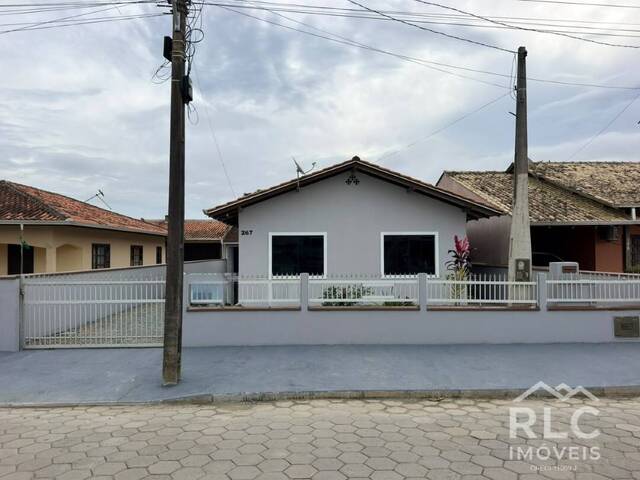Casa para Venda em Balneário Barra do Sul - 2