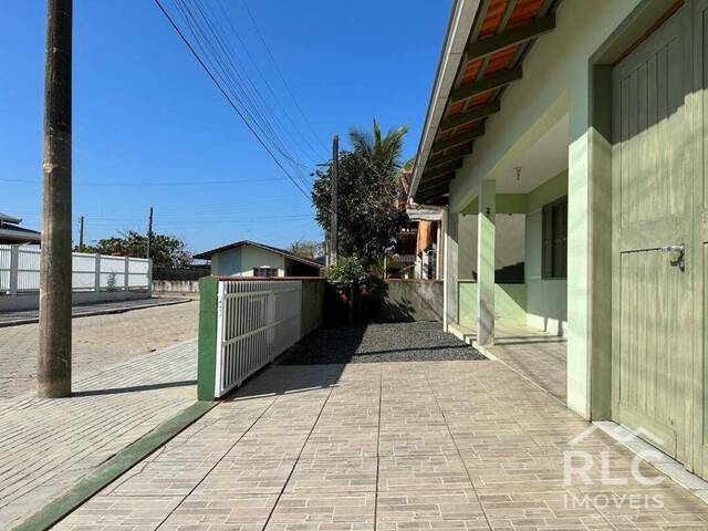 Casa para Venda em Balneário Barra do Sul - 2