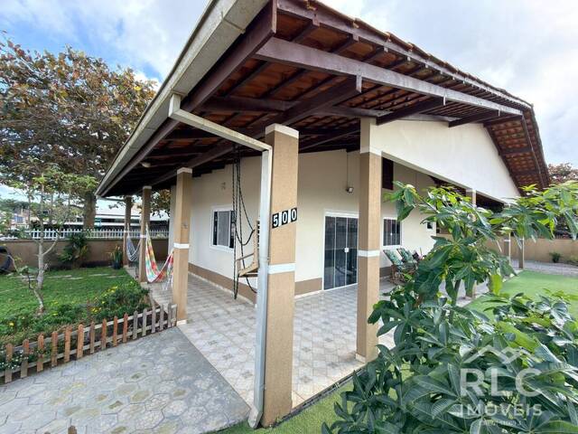 Casa para Venda em Balneário Barra do Sul - 2
