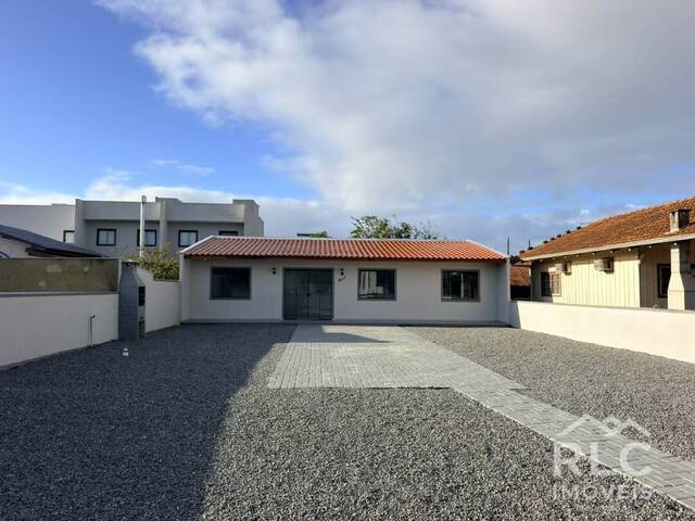 Casa para Venda em Balneário Barra do Sul - 2