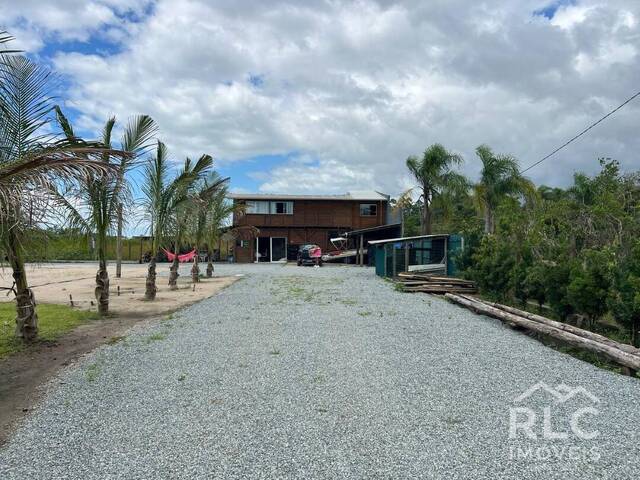 Casa para Venda em Balneário Barra do Sul - 3