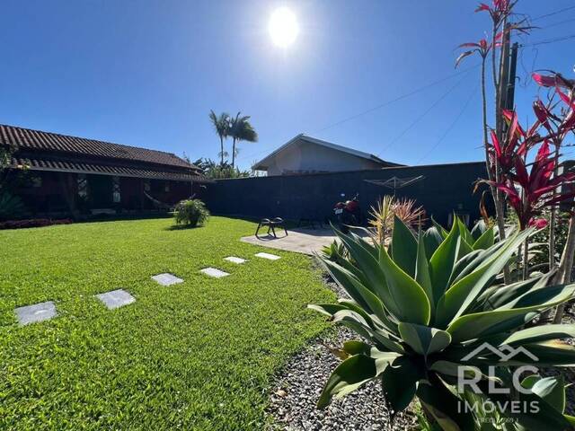 #0312 - Casa para Venda em Balneário Barra do Sul - SC - 1