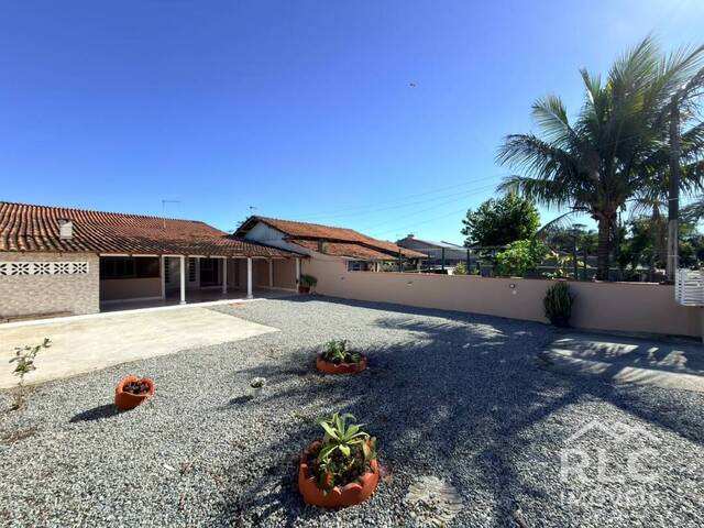 #0231 - Casa para Venda em Balneário Barra do Sul - SC - 1